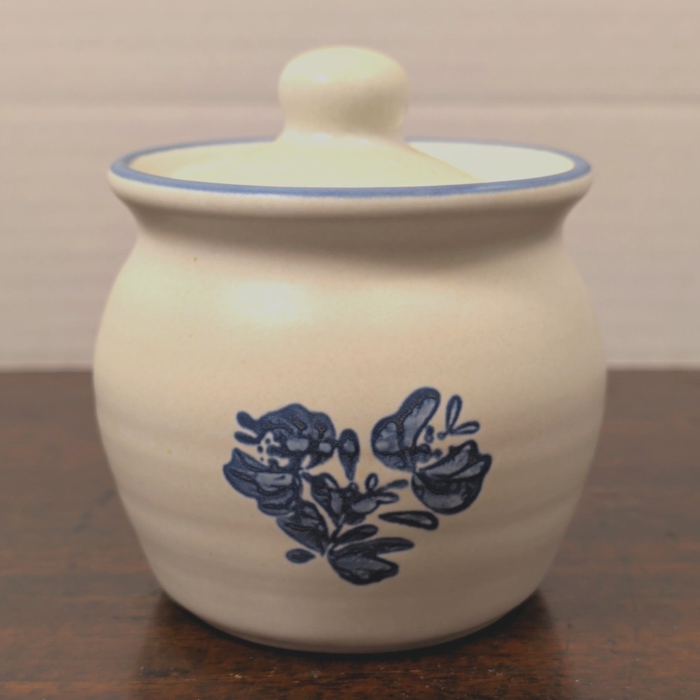 Vintage Pfaltzgraff Yorktowne Sugar Bowl w Lid Blue Floral Stoneware USA